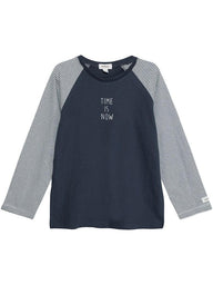 Long-sleeved t-shirt