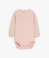 Body with lace neck