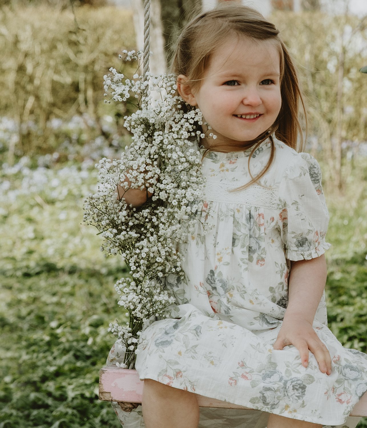 Kids white floral print dress with frills